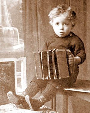 1913